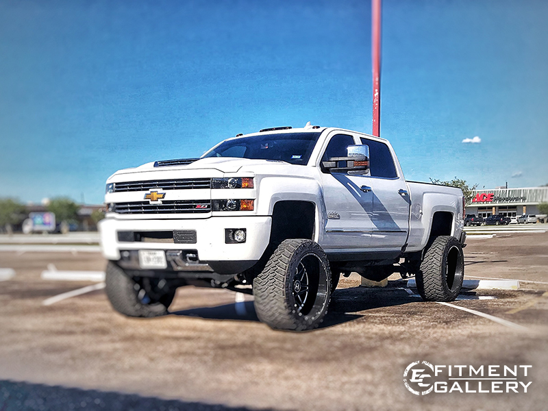 2018 Chevrolet Silverado 2500 HD 24x14 Hostile Wheels 375/40R24 Nitto