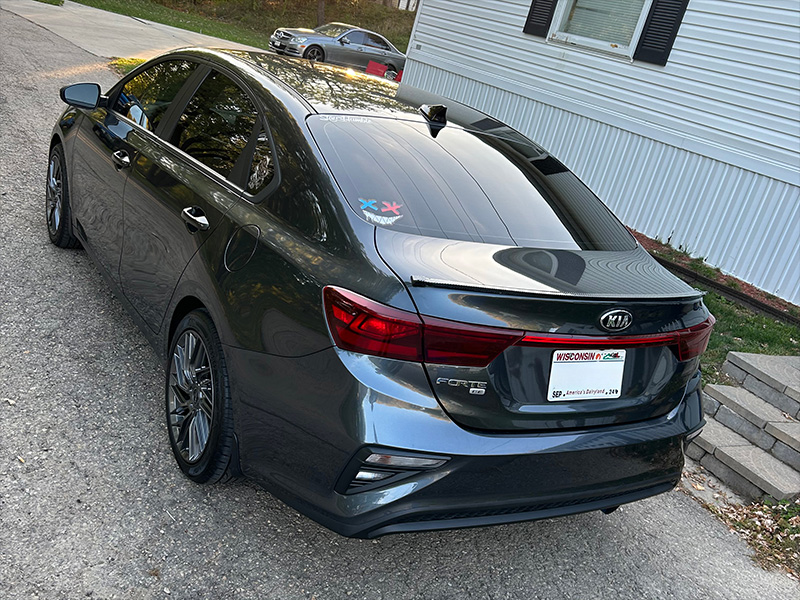 2021 Kia Forte 17x7.5 Motiv Wheels 225/45ZR17 Lexani Tires