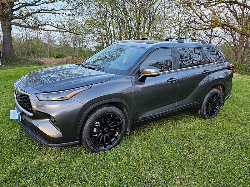 2023 Toyota Highlander 20x8.5 MRR Wheels 235/55R20 Michelin Tires