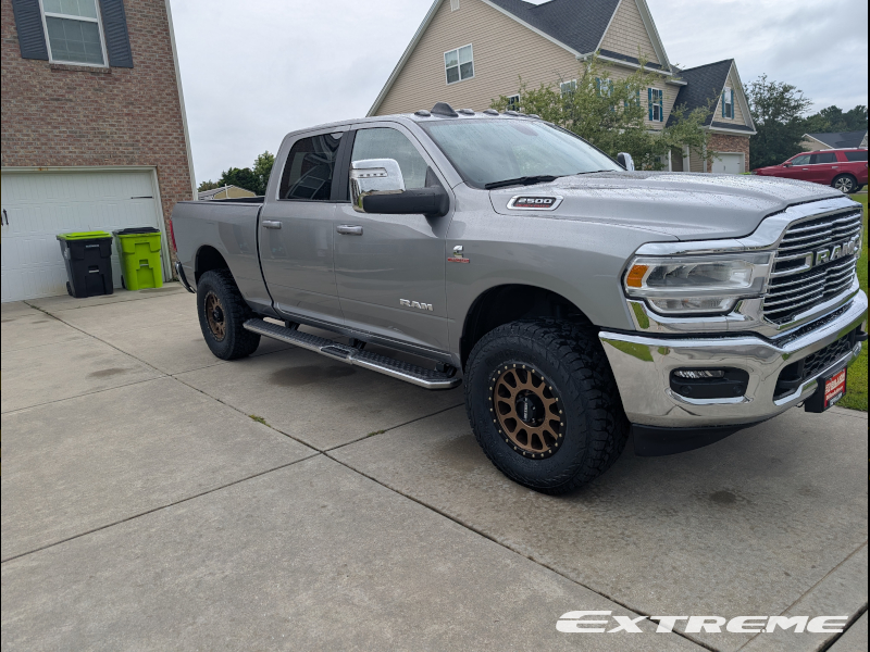 2024 Ram 2500 Laramie Method 18x9 Kumho At 35x1250r18 