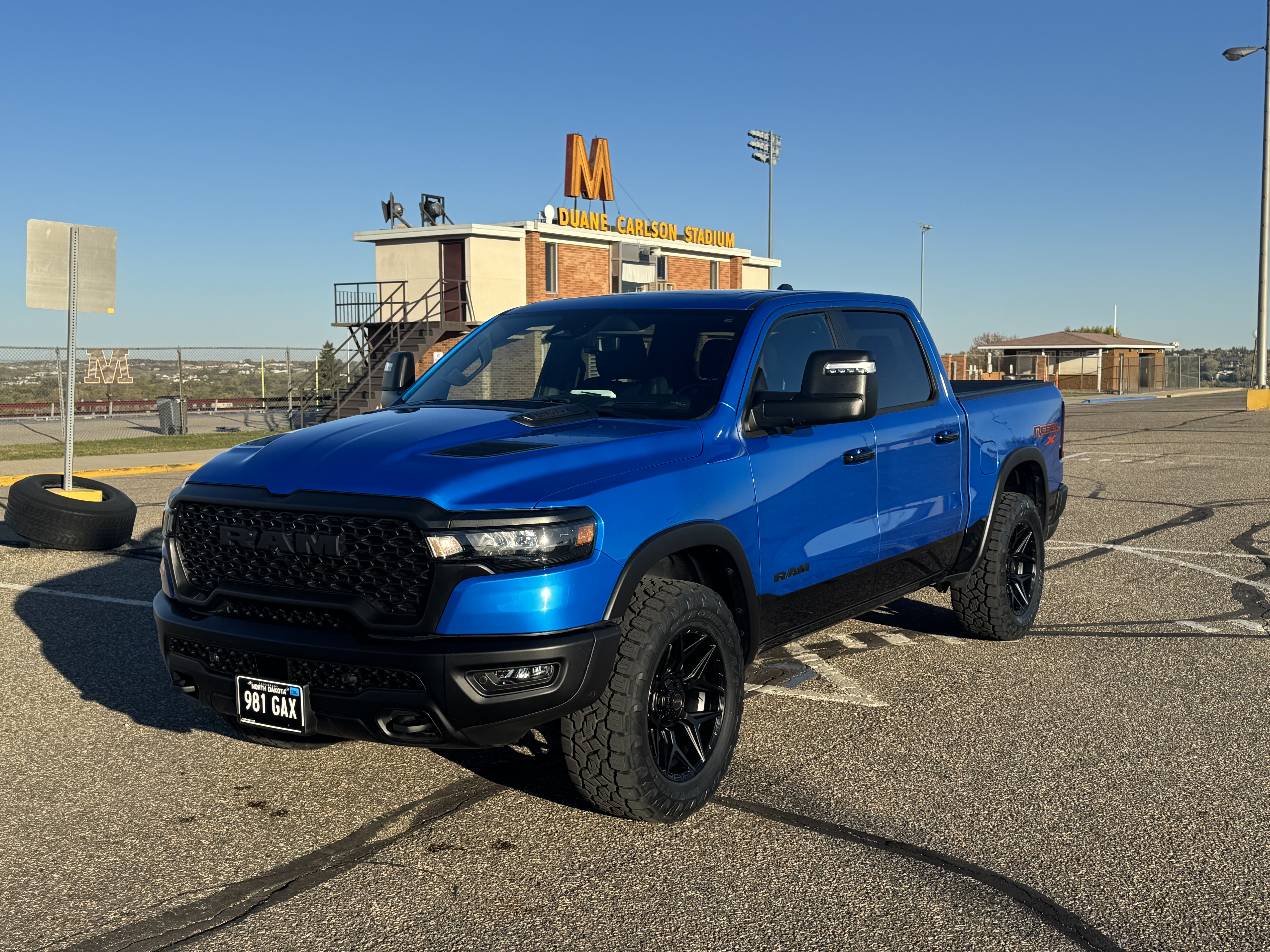 2025 Ram 1500 Rebel 4play 4po6 20x9 0 Toyo Open Country At3 295 60r20 .jpeg